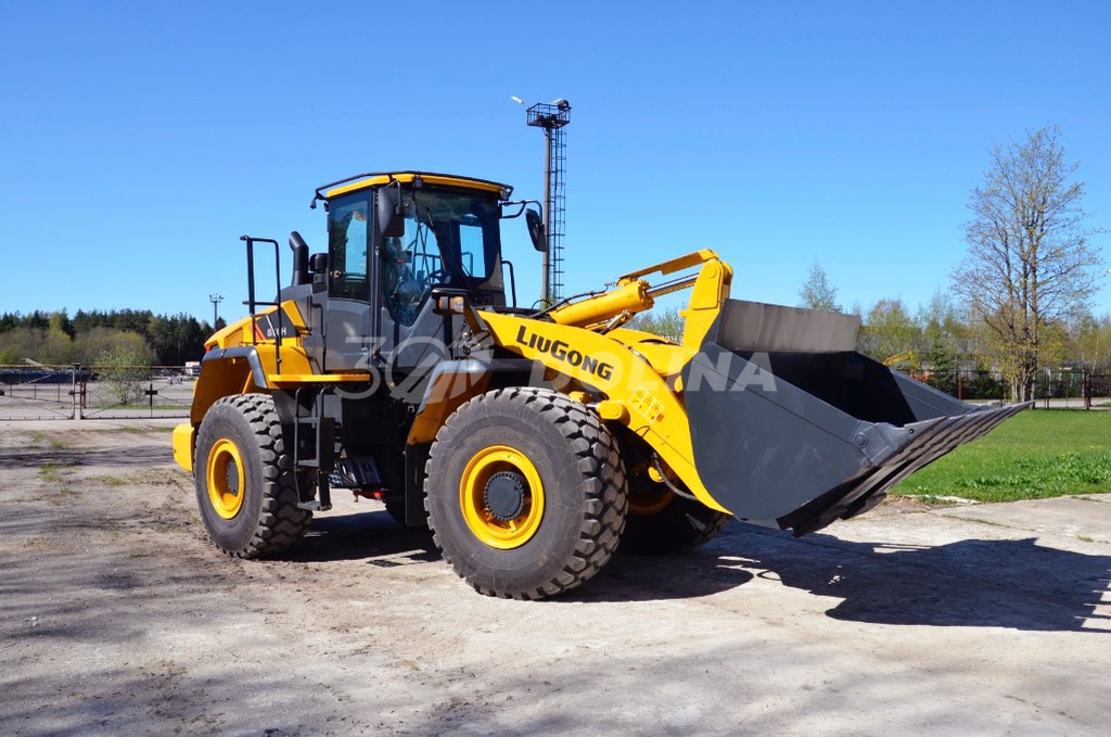Xe máy xúc lật Liugong CLG862H sức nâng 6.5 tấn gầu 5.2m3